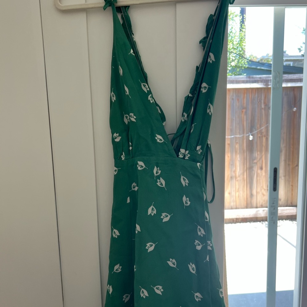 Reformation Green Mini wrap dress XS - Picture 3 of 7